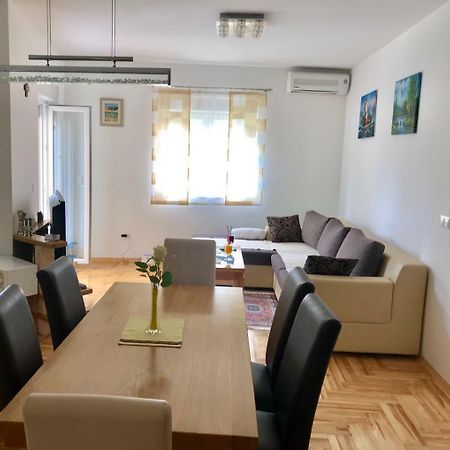 דירות זאטון Apartmant Jela מראה חיצוני תמונה
