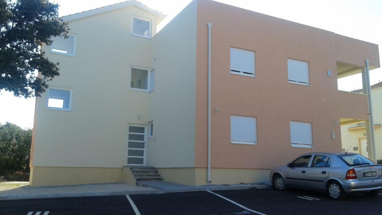 דירות זאטון Apartmant Jela מראה חיצוני תמונה